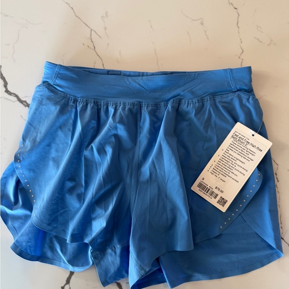 Lululemon Athletica - Fast and Free high rise 3” split shorts - small - pool - Picture 2 of 7